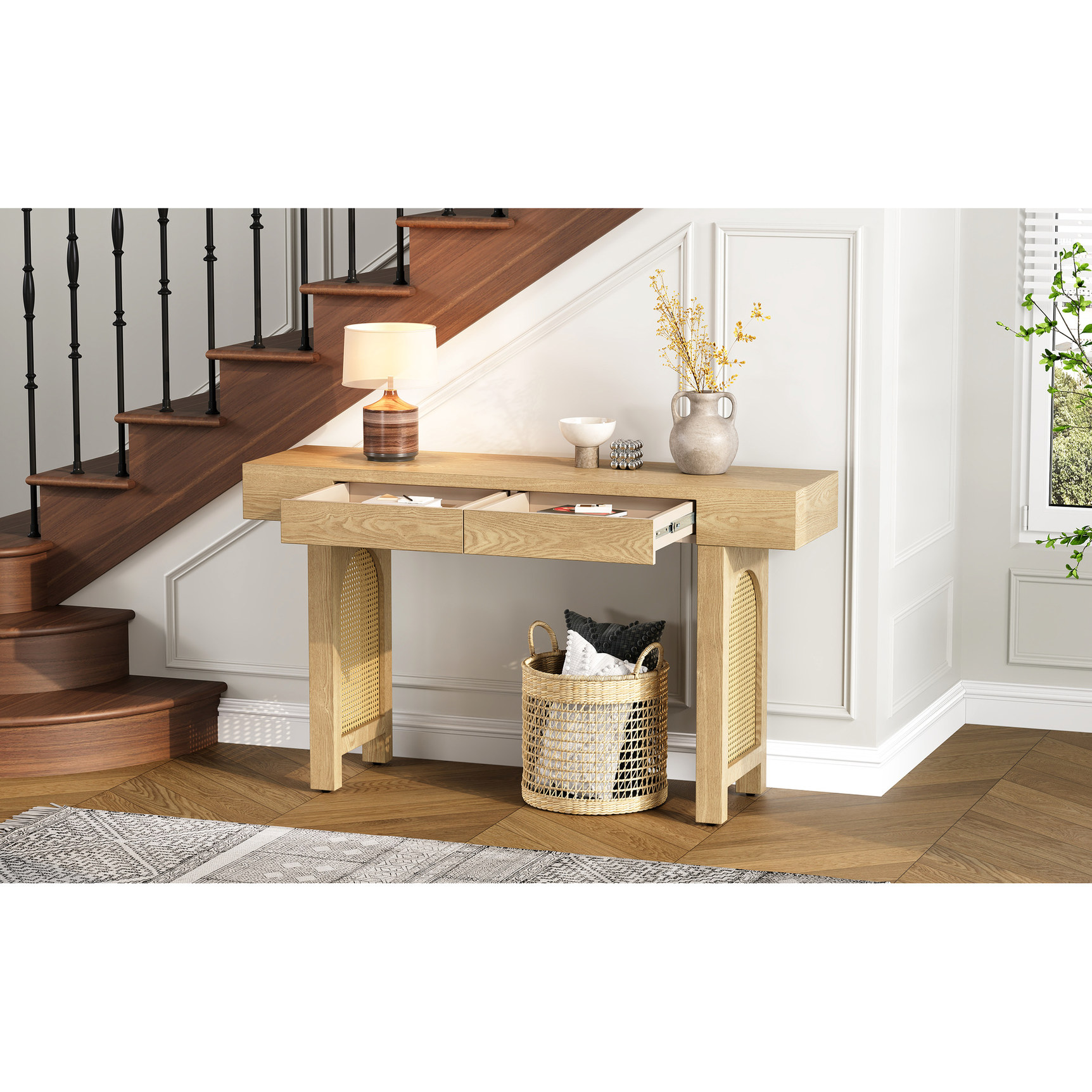 Compact entryway table - Store small essentials - Complements different