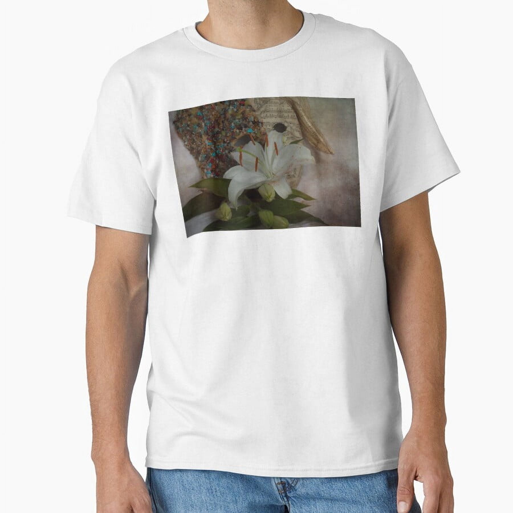 Liliaceae T-Shirt