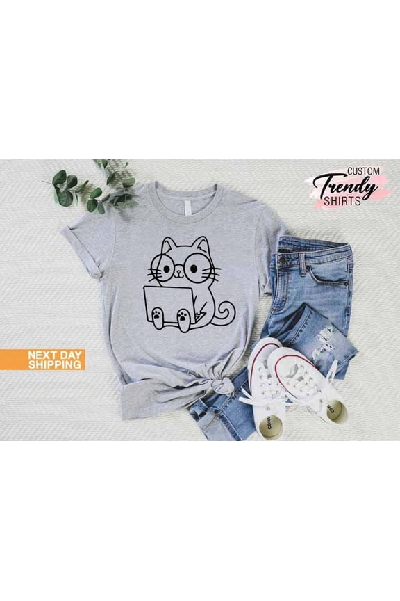 Computer Cat Shirt, Cat Shirt, Computer Shirt, Computer Geek Gifts, Cat Lover Shirt, Cat Owner Gift, Laptop Cat T-Shirt, Cat Mom TSHIRT All Size S-5XL