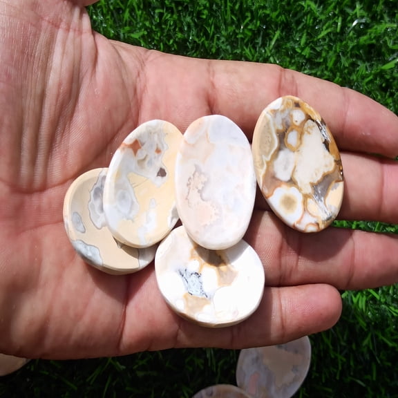 Conglomerate Jasper Worry Stone for Crystal Healing Pocket Palm Stone Thumb Stone 1Pcs