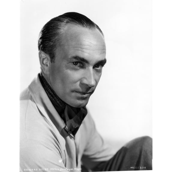 Conrad Veidt Close Up Portrait with Brush Up Hairdo Photo Print (24 x 30)