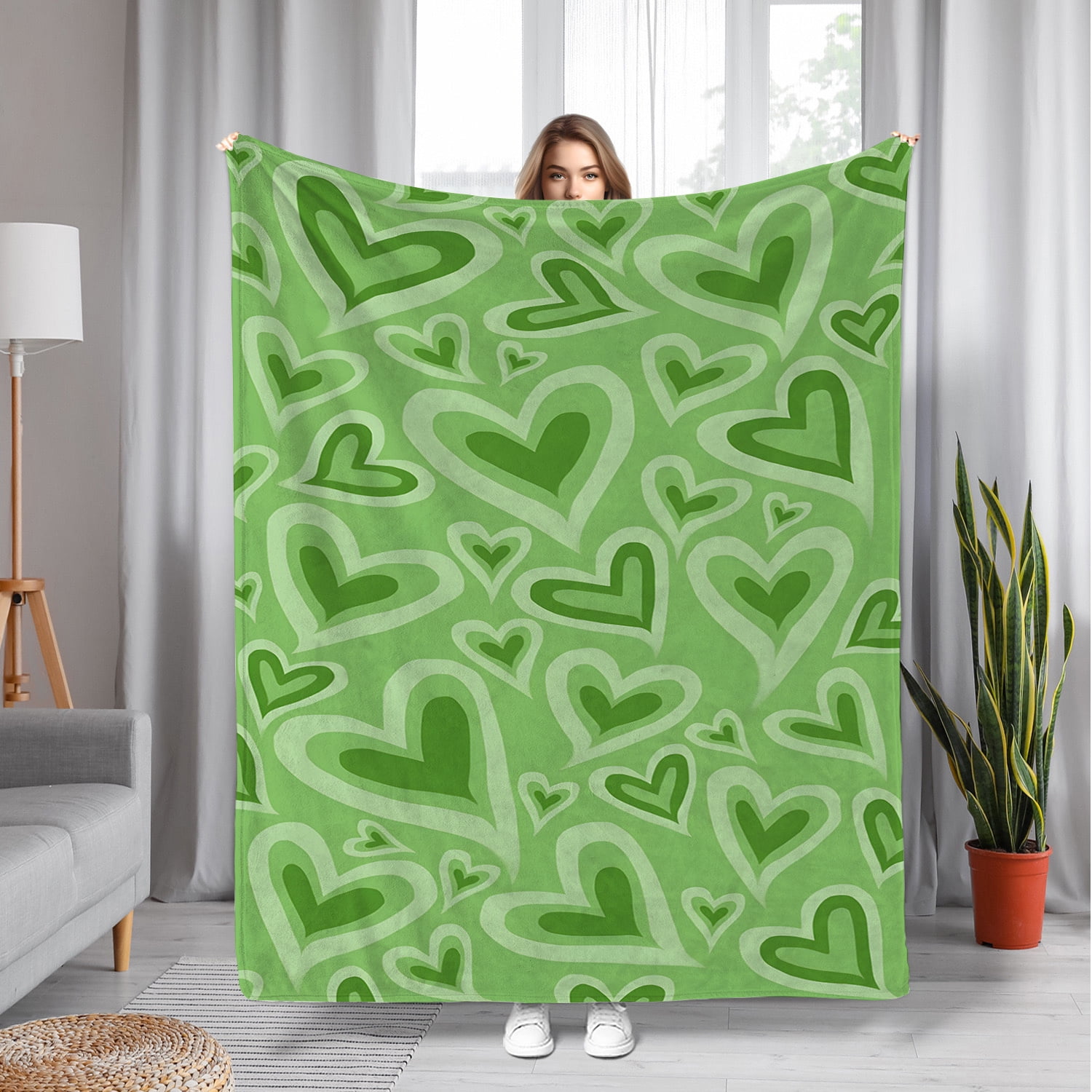 Contemporary Green Heart Pattern Flannel Throw Blanket Soft Warm