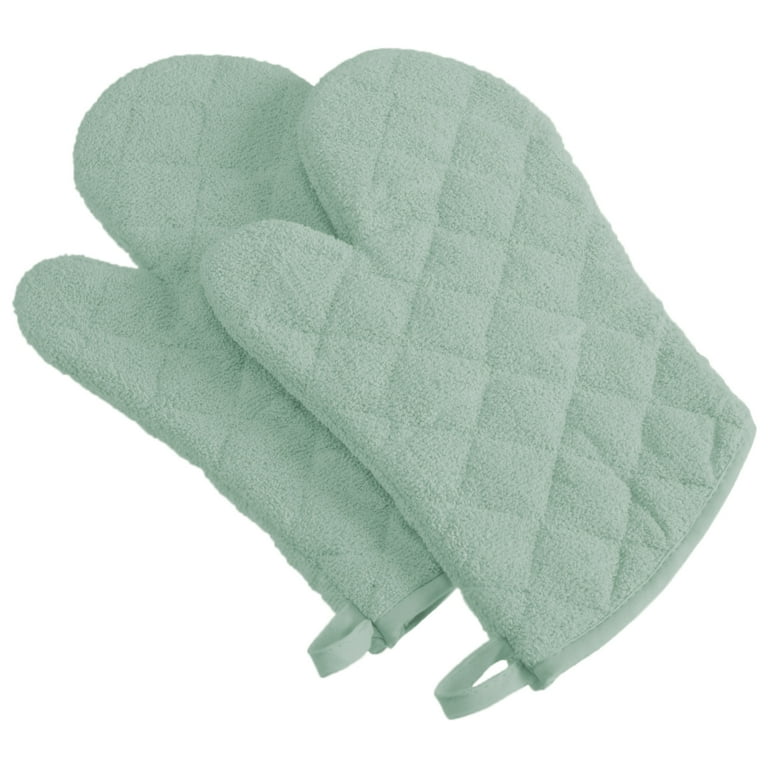 https://i5.walmartimages.com/seo/Contemporary-Home-Living-Set-of-2-Sage-Green-Contemporary-Oven-Mitts-with-Loops-13_29e90eb5-235c-47f0-9512-041a6188c0ee.42dbb62300b0bb36a8a258d3395e9495.jpeg?odnHeight=768&odnWidth=768&odnBg=FFFFFF