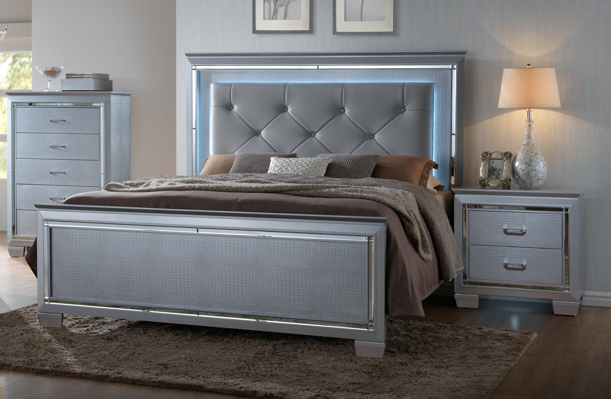 Contemporary Silver Finish 3pc California King Size LED Backlit Upholstered HB Bed and Nightstands Wooden Bedroom Furniture Set