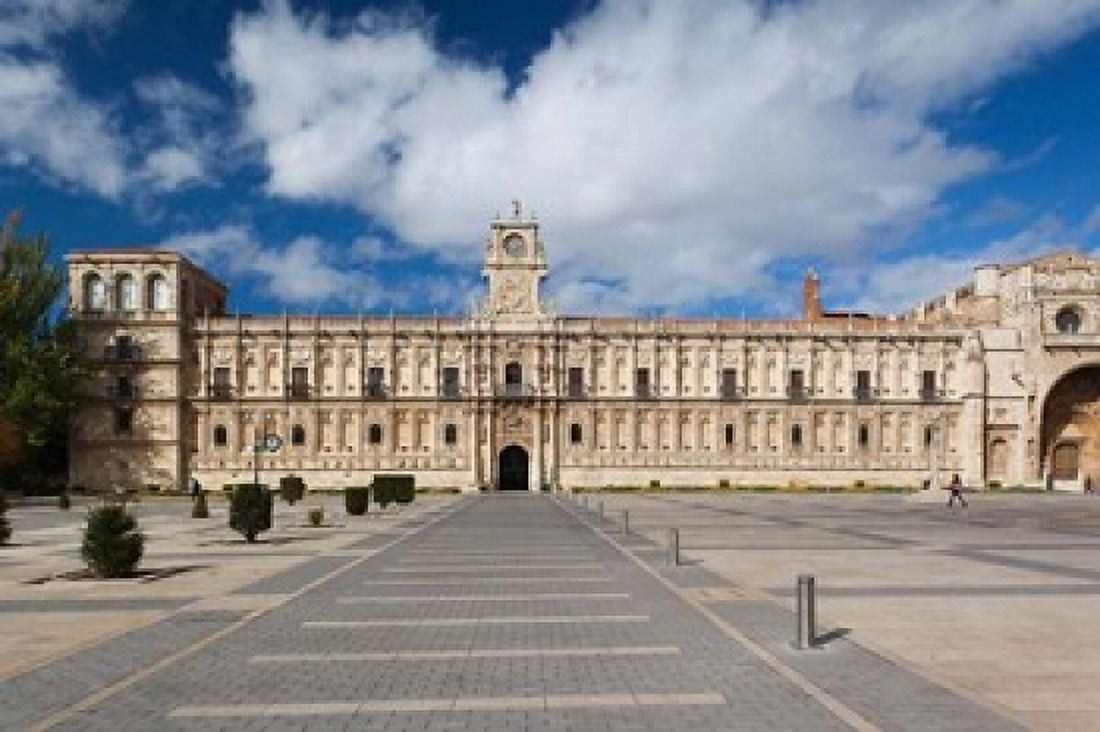 Convento de San Marcos Leon Spain Canvas Art - Walter Bibikow DanitaDelimont (37 x 25)