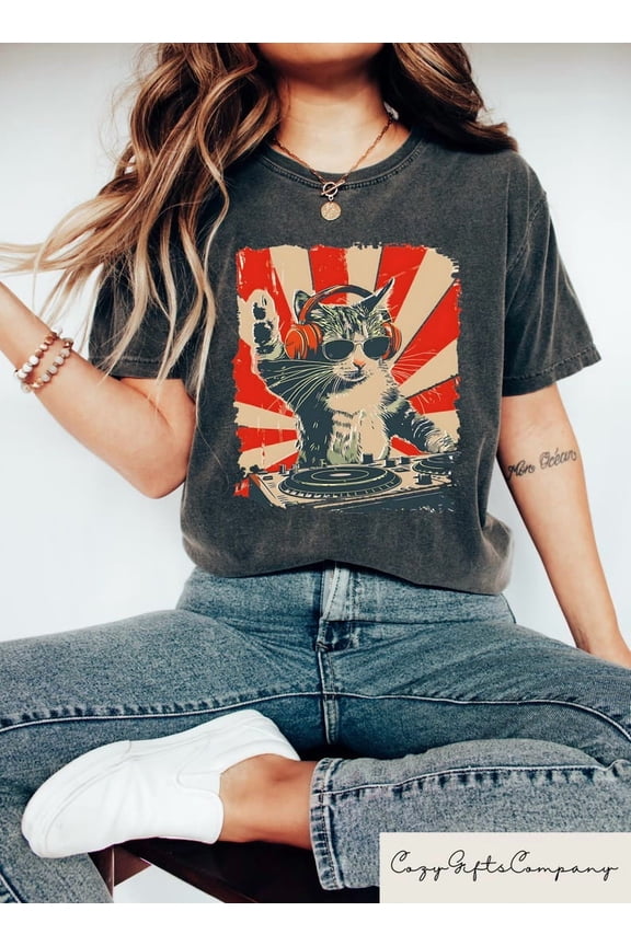 Cool DJ Cat T-shirt, Funny Cat With Headphones Shirt, Stylish Cat Lovers Gift, DJ Cat Kitty Sweatshirt, Trendy Cat Graphic Shirt