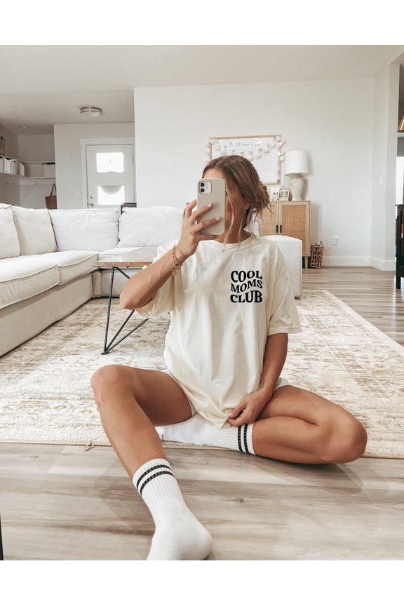 Cool Moms Club Funny Mommy Shirt - Comfort Colors Gift for Mother's Day, Mom to Be