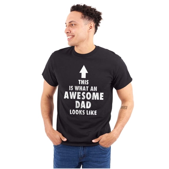 Cool What an Awesome Dad Looks Like Men's Graphic T Shirt Tees Brisco Brands L