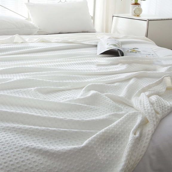 Cooling Blanket, Temperature Regulating Bedding for Night Sweats, Breathable and Moisture Wicking Fabric, Ideal for Warm Weather Sleep, Hot Sleeper Solution
