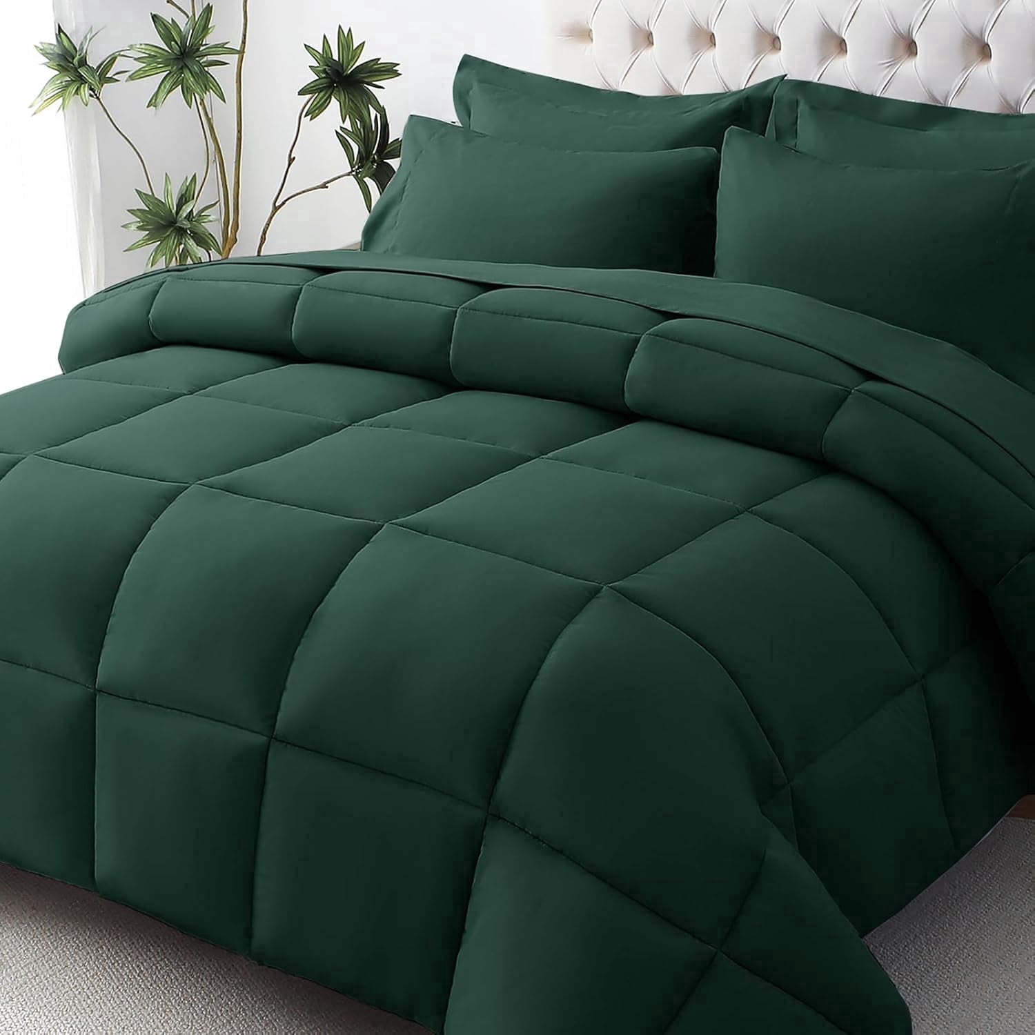 Cooling Comforter Twin Size, Down Alternative Duvet Insert with Corner Tabs, All Season Soft Quilted Bed Comforter, Lightweight Bedding for Women & Men, Dark Green