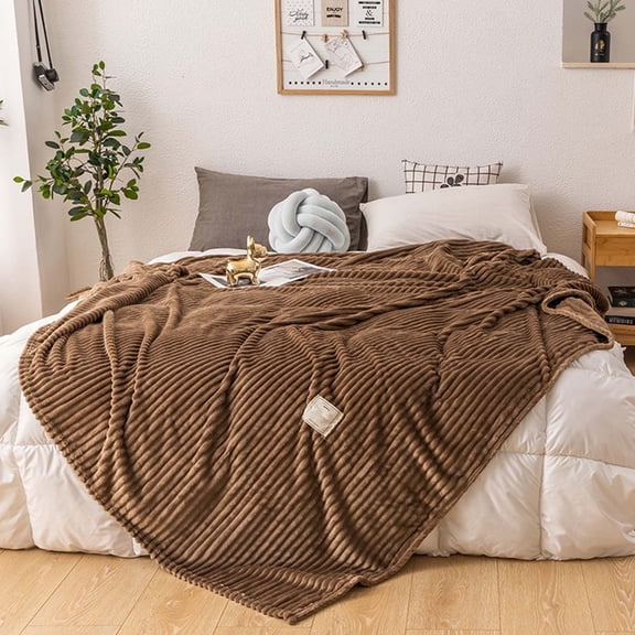 Cooling Fleece Blanket Lightweight Ice Polyester Throw for Hot Sleepers and All Season Use