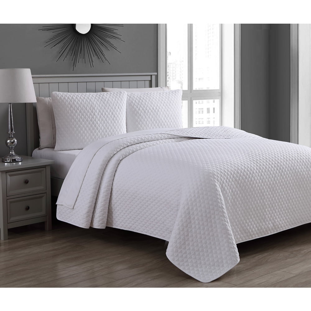 White Twin Cotton Reversible Diamond Stitch Quilt Set
