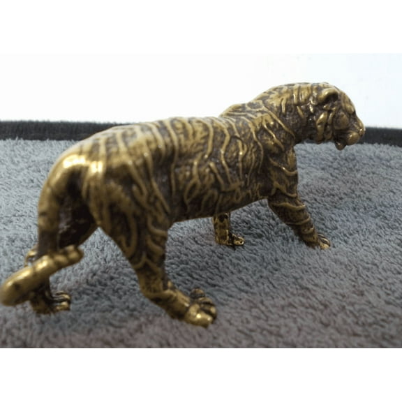 Copper art Ferocious copper tiger statue, Wild anmimal sculpture, small tiger Zodiac tiger Mini miniature Collect Big cat Lion Ornaments