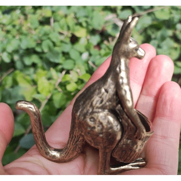 Copper kangaroo Statue, Australia Lucky animal Figure Unique Miniature, Home Desk Ornament,Copper Simulation Kangaroo, Muscular Kangaroo