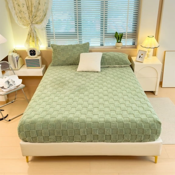 Coral Fleece Fitted Sheet, Warm Mattress Protector with Anti-Slip for Winter, Soft Bed Sheet for Home Use and Bedroom Comfort(Green)