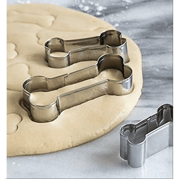 CoreLiving Dog Bone Cookie Cutters Set, 3Pcs Stainless Steel Dog Treat Cookie Cutters for Homemade Dog Biscuits, Pet Cookie Cutter Shapes for Baking, Sandwiches, Fruit, Vegetable, Gift for Dog Lovers