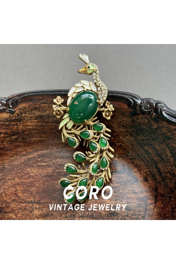Vintage Green Agate Peacock Brooch Niche Luxury, Sophisticated New Chinese Style Traditional Chinese-inspired Accessories for Women