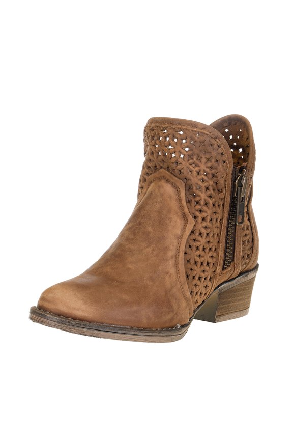 Womens Q5020 Cutout Bootie 7 B US Camel