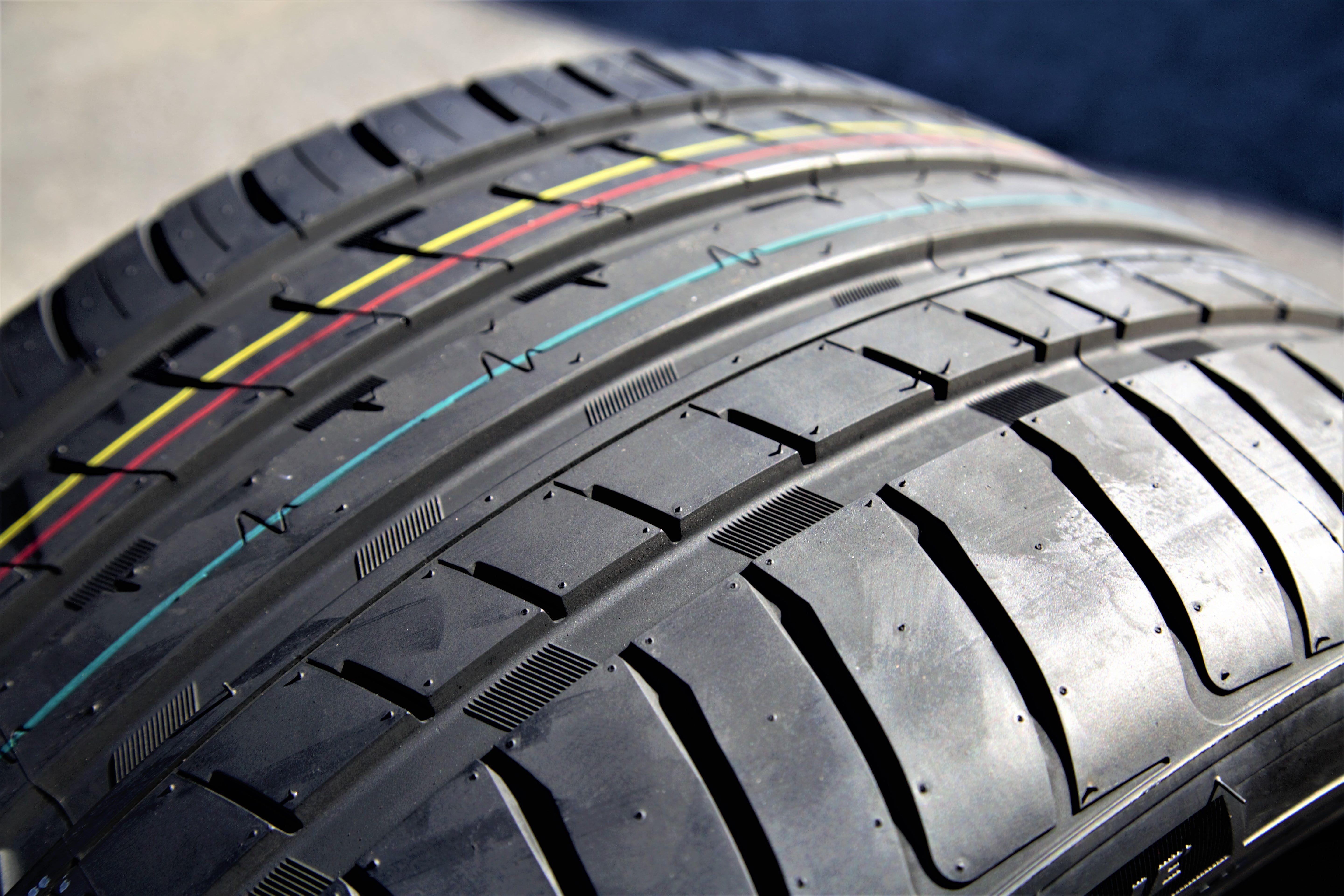 Cosmo MM High Performance All Season Tire P315/35ZR20 110W with