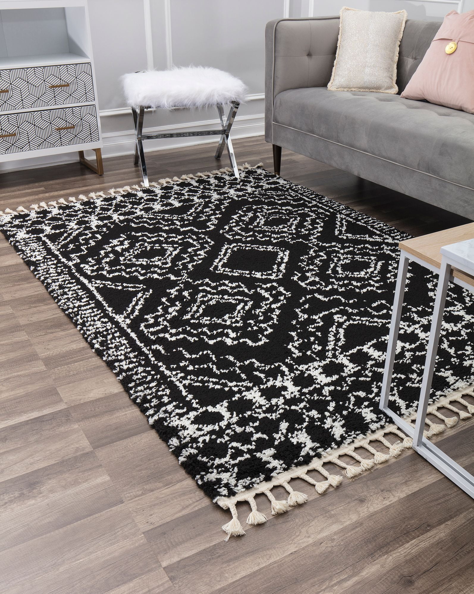 CosmoLux Black and White Shag Moroccan 5' x 7' Area Rug