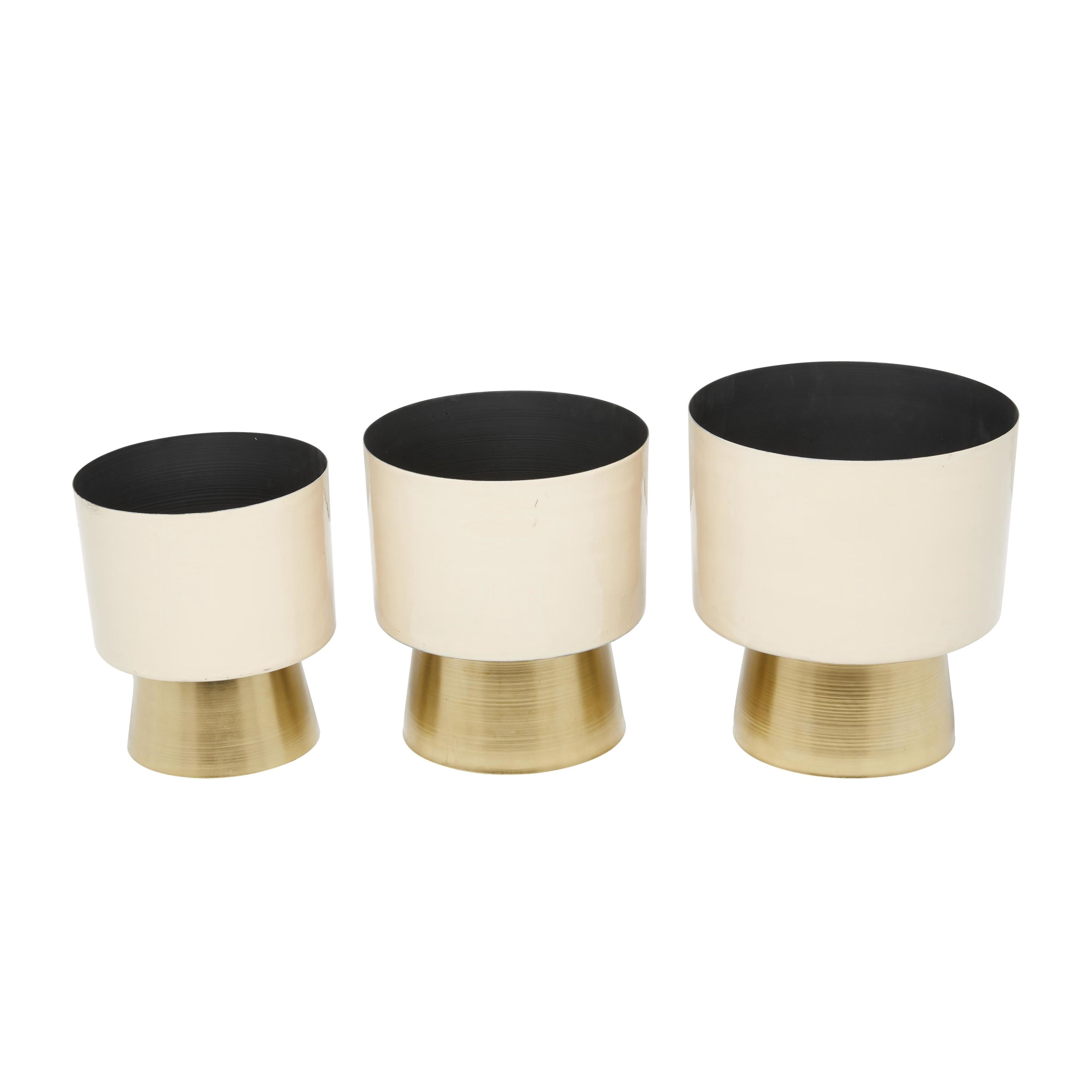 CosmoLiving by Cosmopolitan 11", 10", 9"H Cream Metal Planter with Gold Base (3 Count)