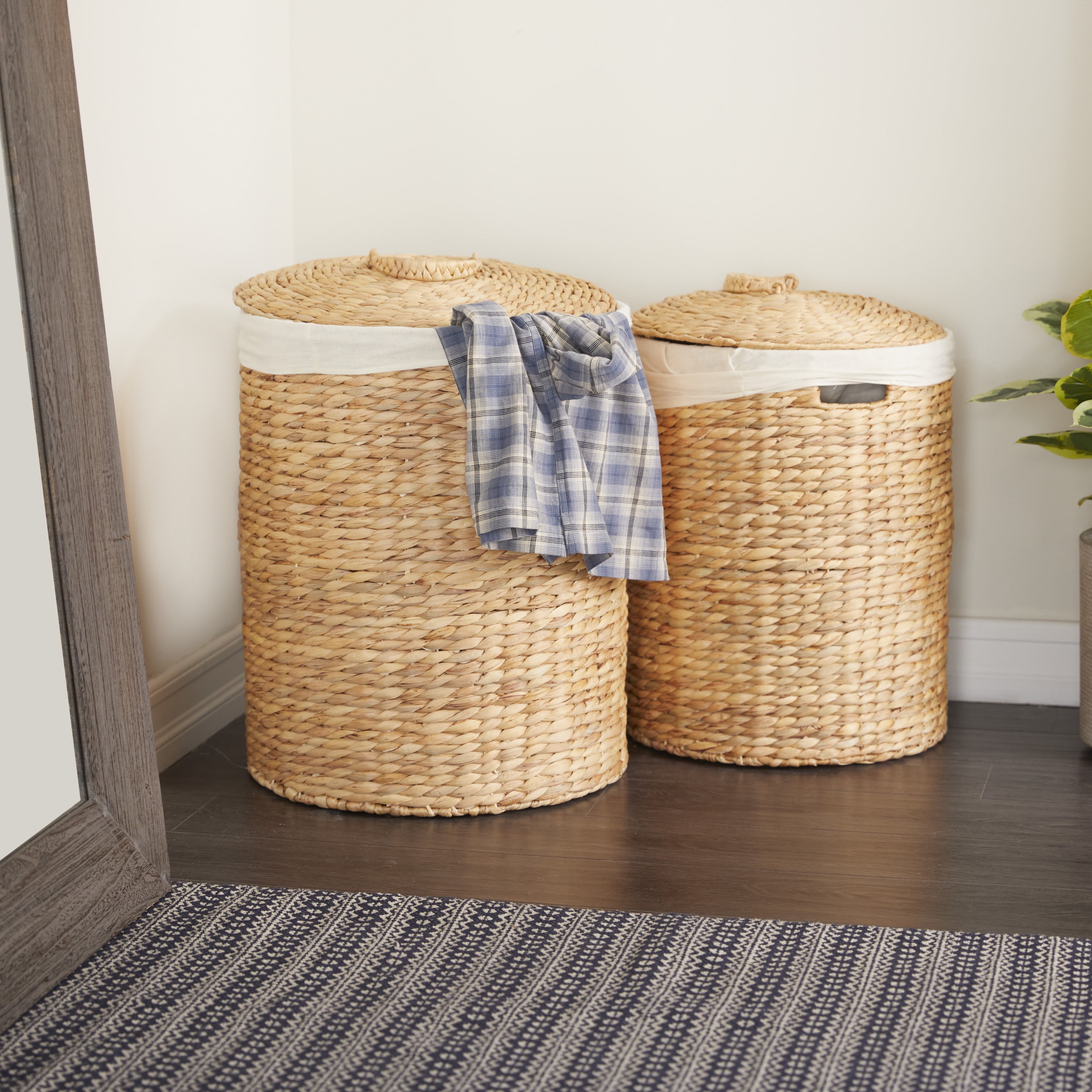 https://i5.walmartimages.com/seo/CosmoLiving-by-Cosmopolitan-25-22-H-Light-Brown-Seagrass-Handmade-Storage-Basket-with-Liner-and-Matching-Tops-2-Pieces_a4c88c43-2ef0-4968-a7d9-bb9e28c7c4bd.839dd67963c05c79794009664758e03b.jpeg