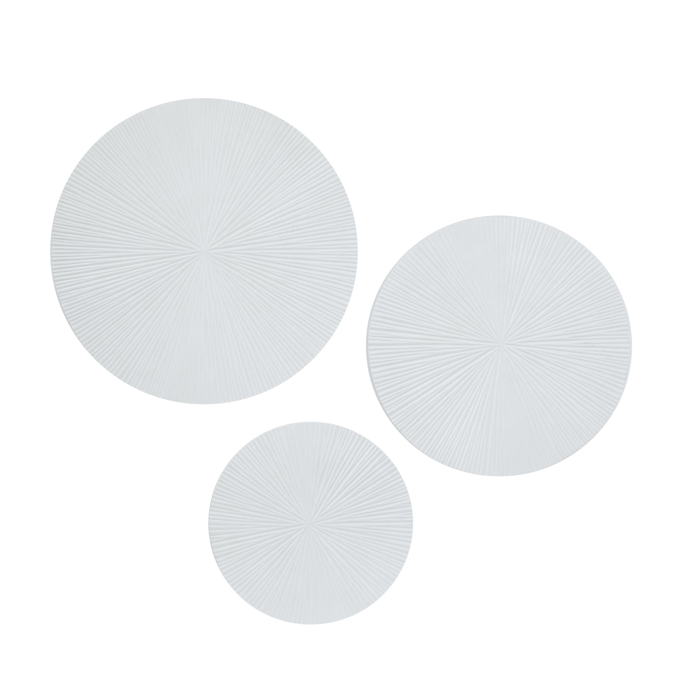 CosmoLiving by Cosmopolitan White Wooden Carved Radial Plate Wall Decor (3 Count)