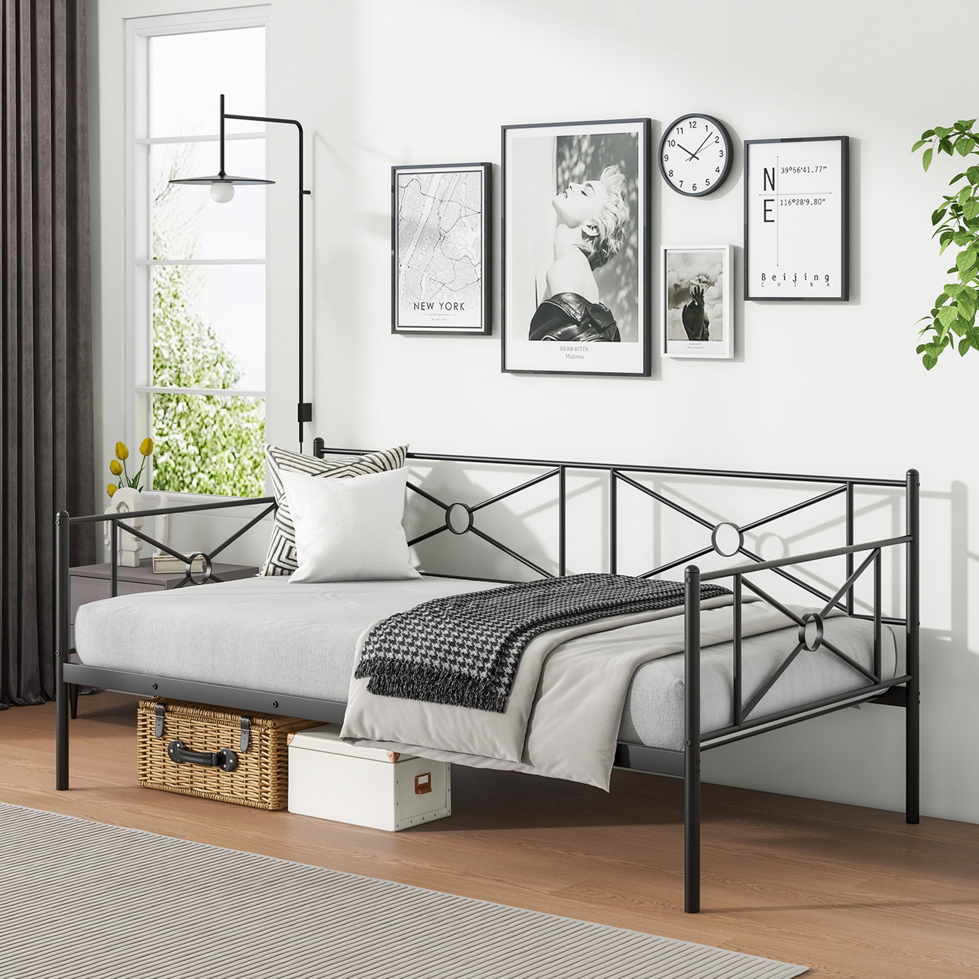 Heavy duty daybed frame discount