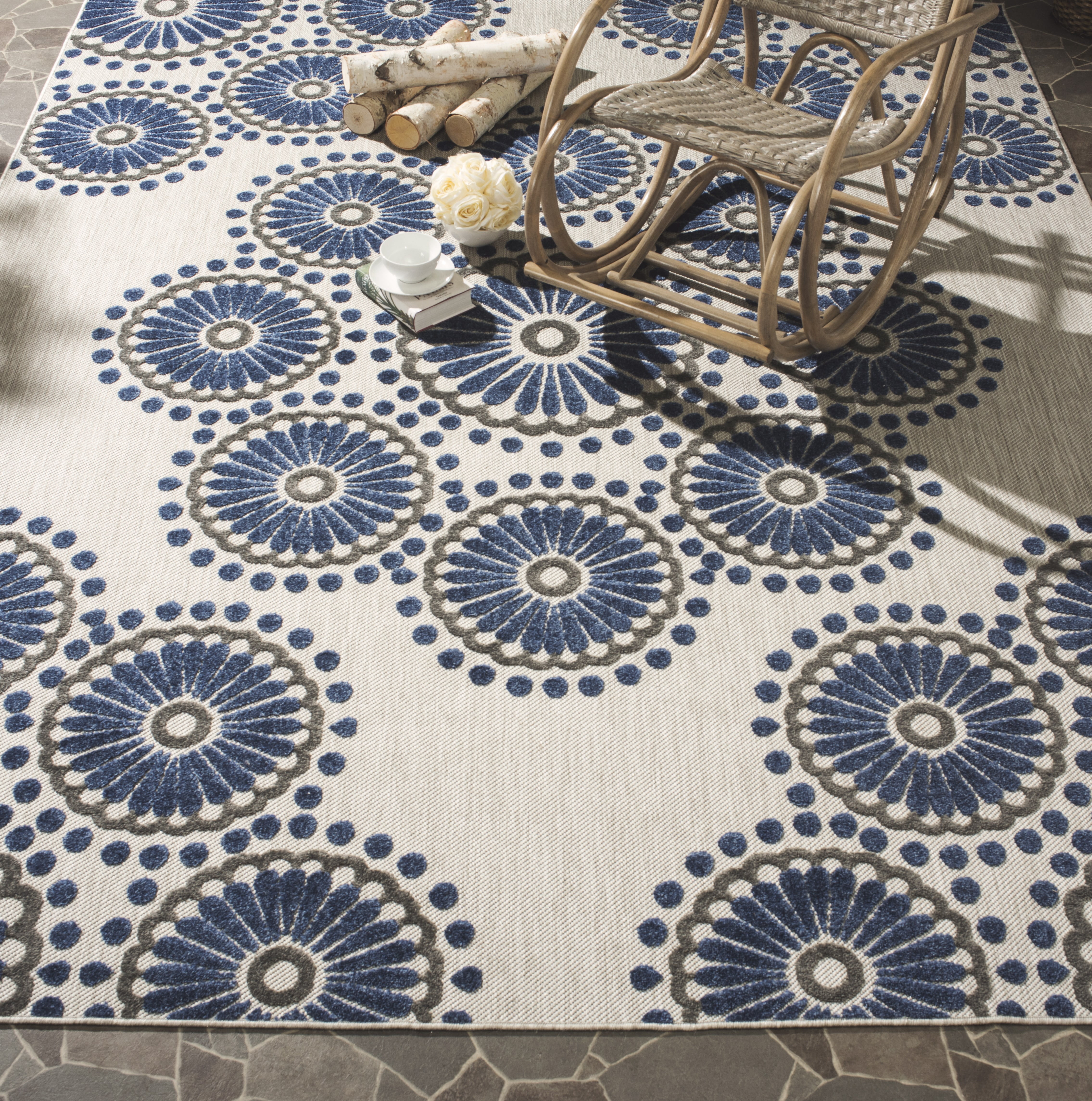 Safavieh Cottage Cenric Geometric Indoor/Outdoor Area Rug, Cream/Navy, 8' x 10'