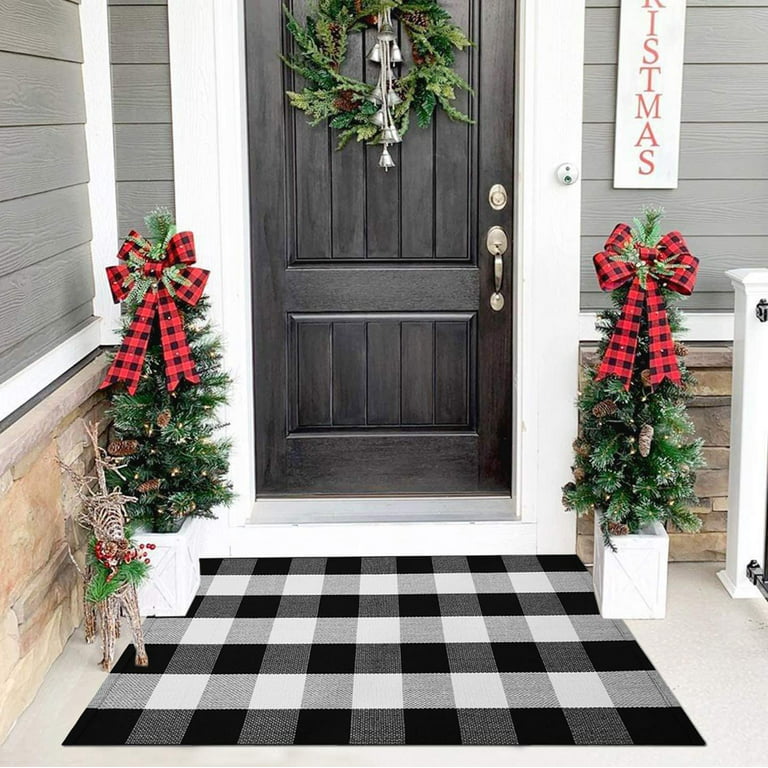 Buffalo Plaid Outdoor Rug, 27.5'' x 43'' Black and White Check Indoor/ Outdoor Area Rugs, Layering Rug for Hello/Welcome Door Mat, Washable Cotton  Woven Farmhouse Mat for Fall Front Porch Décor