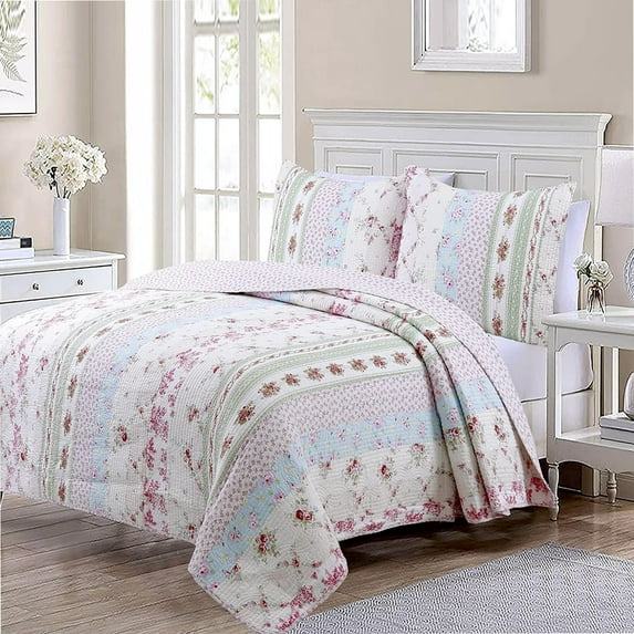 Cotton Real Patchwork Pink Floral Bedspread, Cottage Chic Reversible Quilt Bedding Set, Coverlet for Bedroom, Guest Room, Home, Apartment, Dorm, Wild Rose, King - 3 Piece