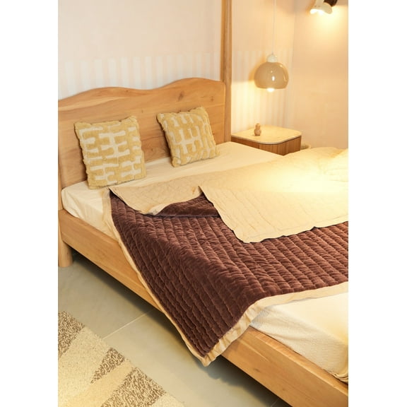 Cotton Velvet Stonewashed Hand Quilted Bedspread with Flanges-88X92"