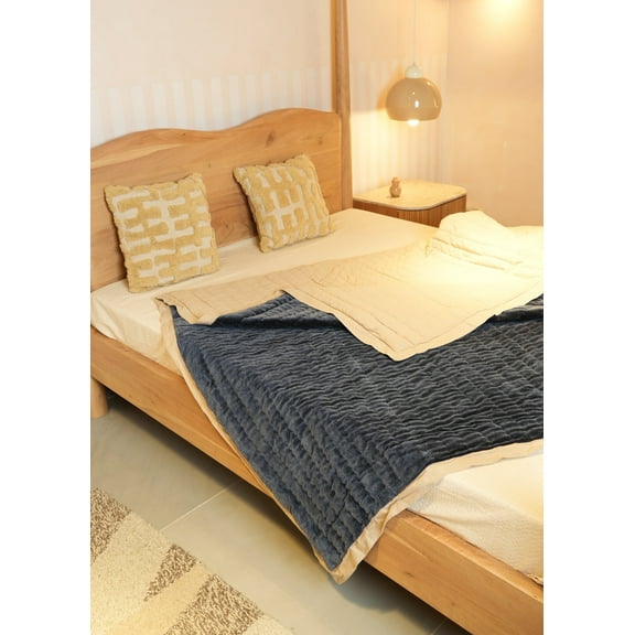 Cotton Velvet Stonewashed Hand Quilted Bedspread with Flanges-88X92"