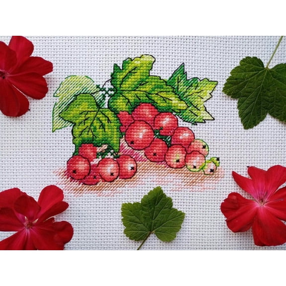 Counted Cross-Stitch Kit Red Currant SM-515 Needlework Green By MP Studia Nature