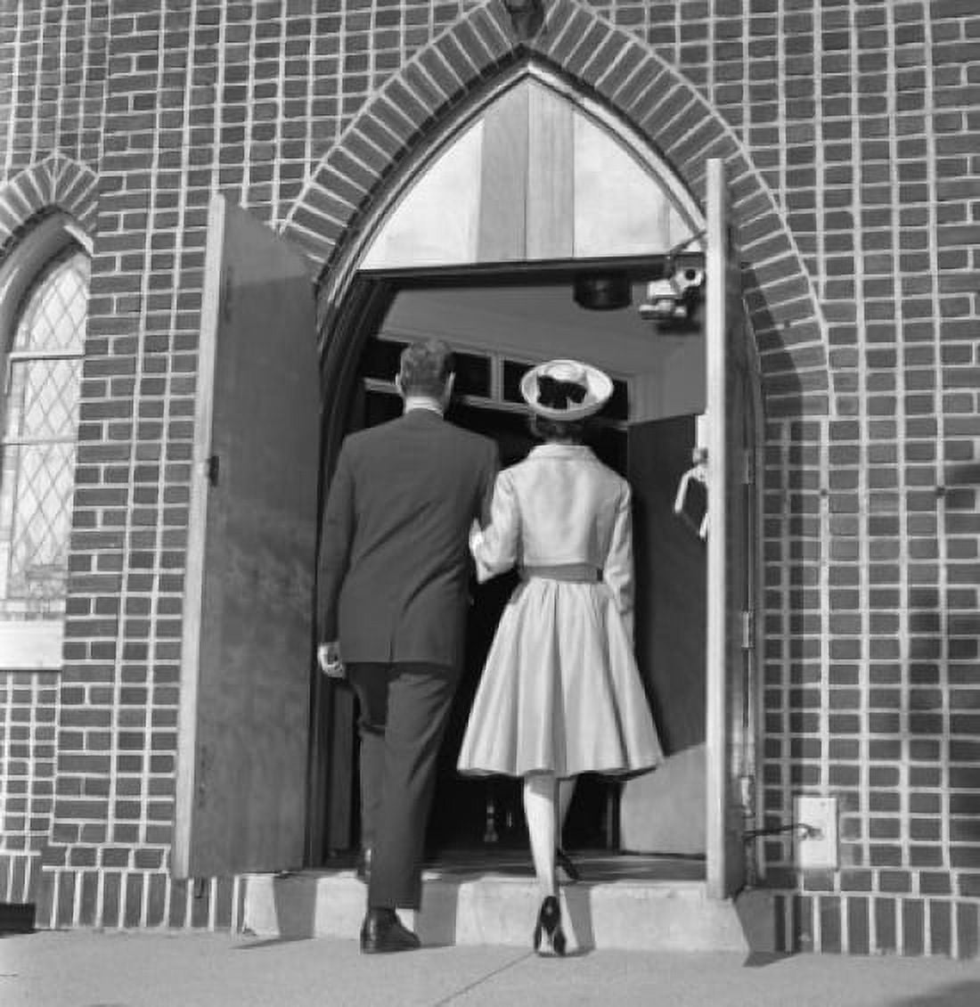 Couple entering church Canvas Art - (24 x 36)