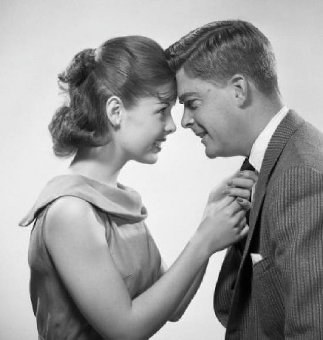 Couple touching foreheads Canvas Art - (24 x 36)