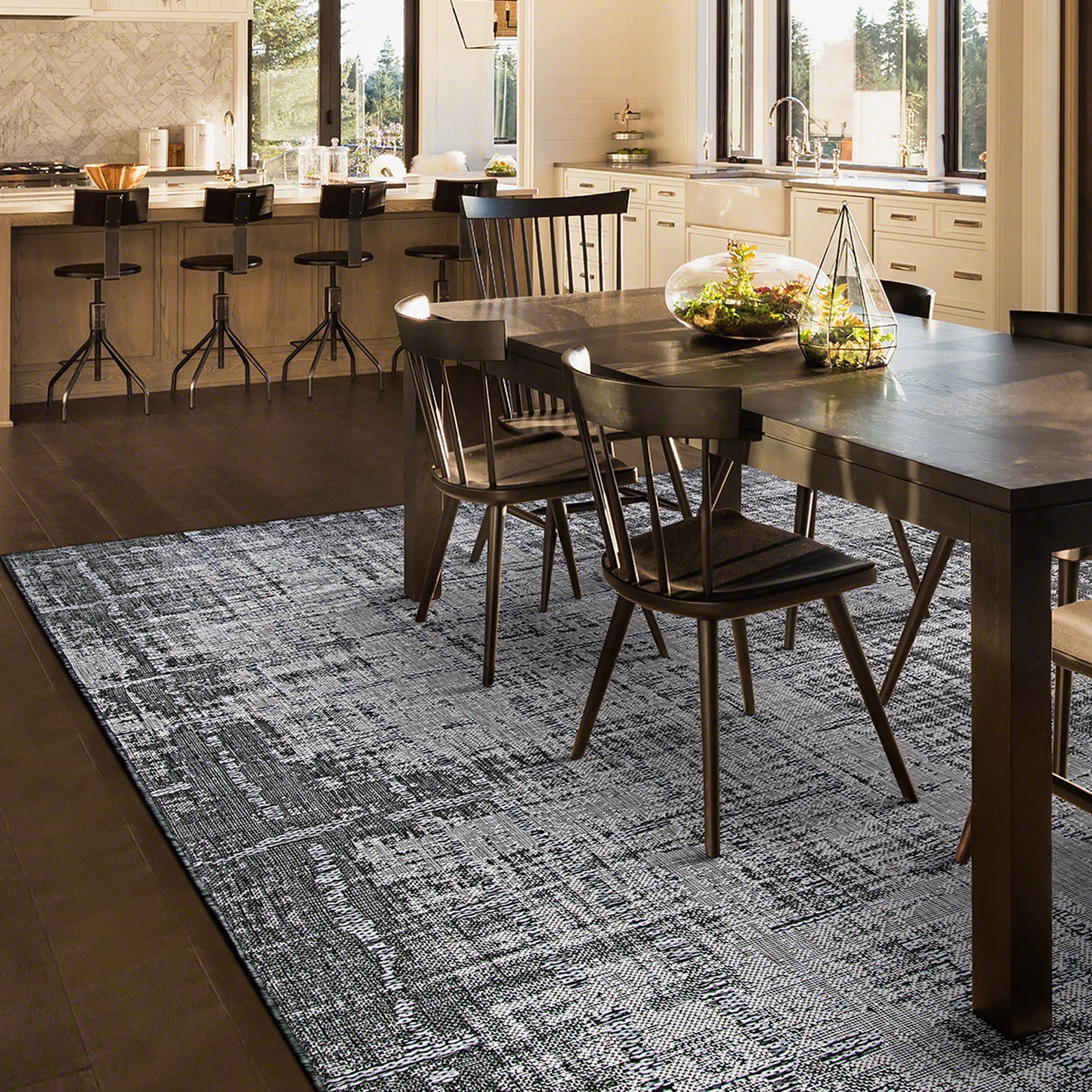Couristan Charm Tiverton 7'10" x 10'9" Anthracite Grey and Light Grey Outdoor Rug
