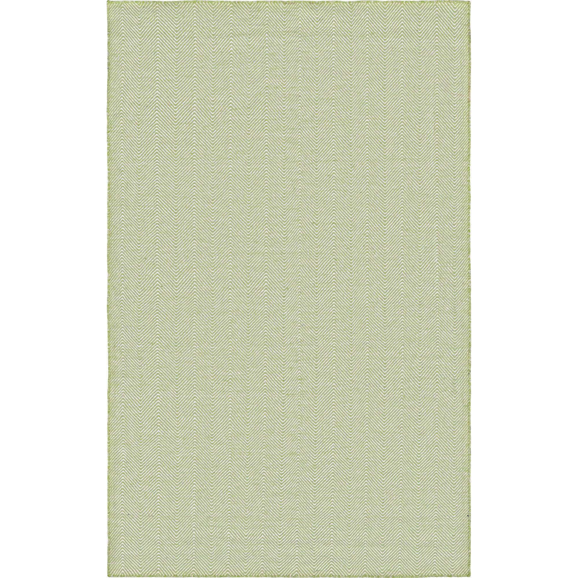Eco Chic Green PET 2'x3' Hand-Woven Outdoor Rug