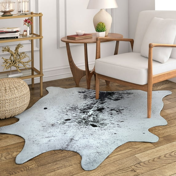 Couristan Prairie Hides Alesund Ivory-Black Area Rug