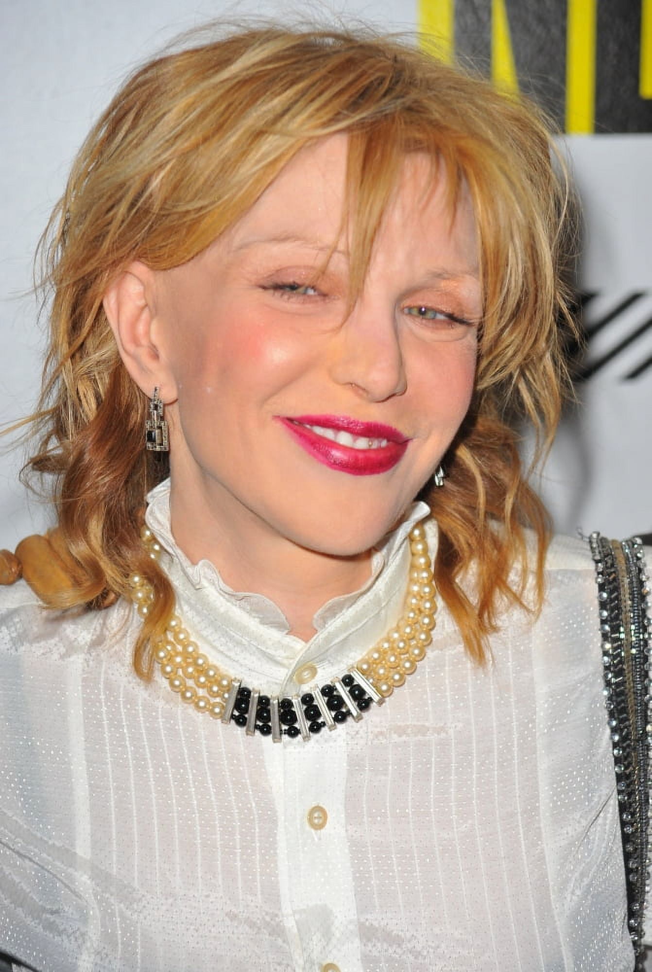 Courtney Love At Arrivals For Hit So Hard Premiere Screening Canvas Art - (16 x 20)