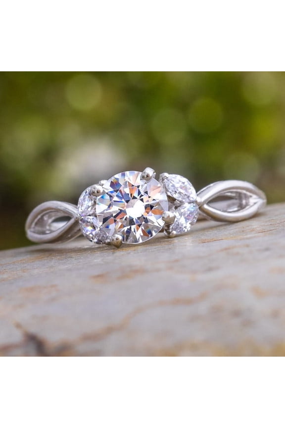 Cow Jewel 14K White Gold 1.7 Ct Round Cut Simulated Diamond Ring - Traditional Diamond Ring for Women - Luxurious Anniversary Ring - Wedding Proposal Ring for Her