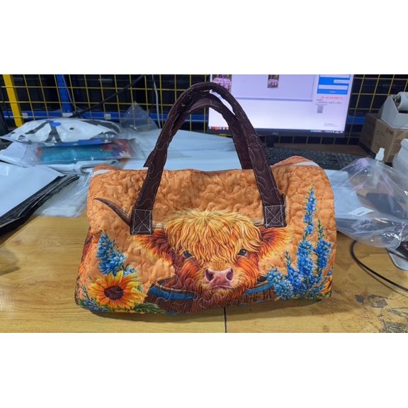 Cow Pattern Quilted Travel Bag Portable Embroidered Weekender Tote Bag Large Capacity Travel Storage Handbag For Women Overnight Trip