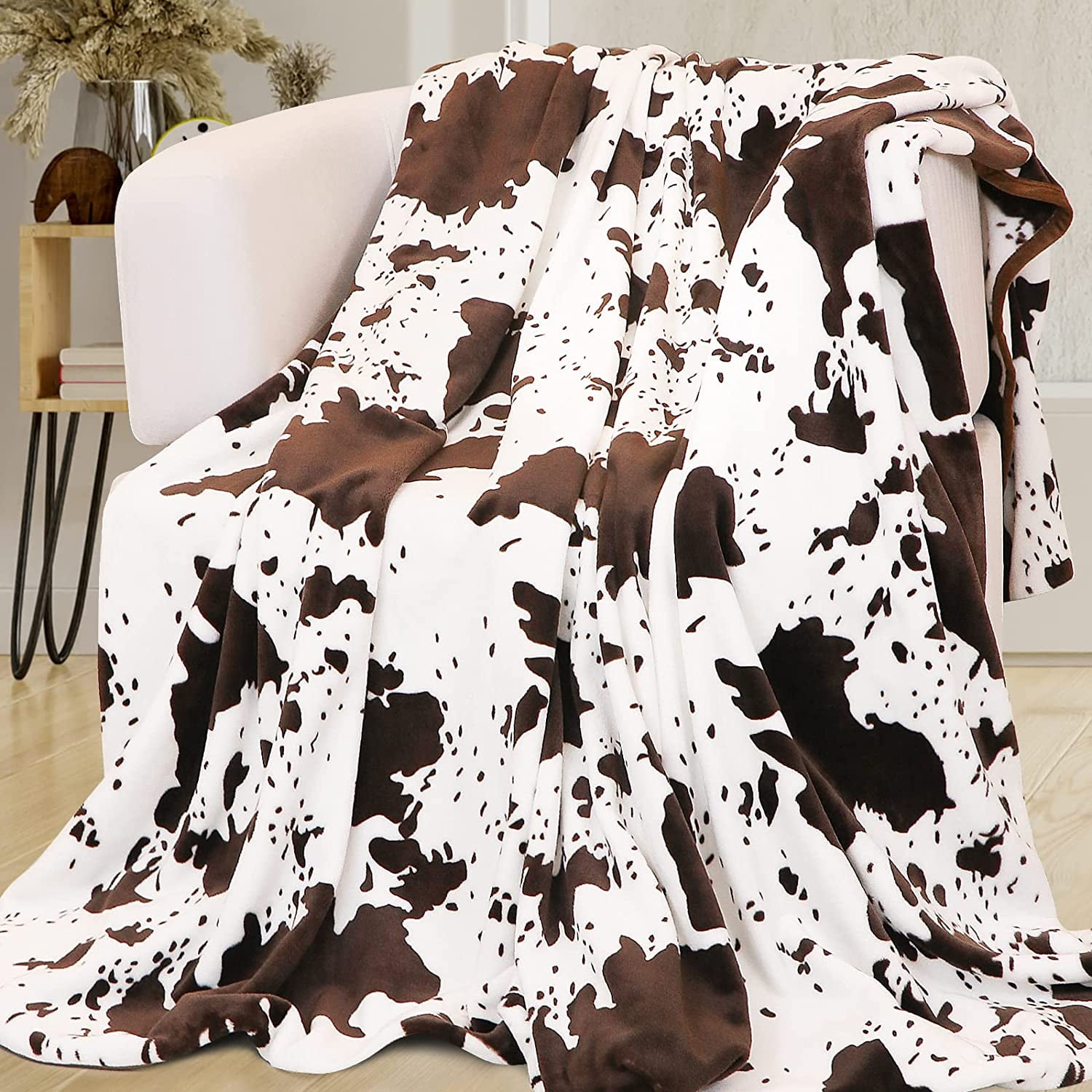Cow Print Blanket Plush Flannel Fleece Throw Blanket Soft Warm Cow Blanket Lightweight Blankets and Throws for Sofa Couch Bed Home Decorative Cow Gift