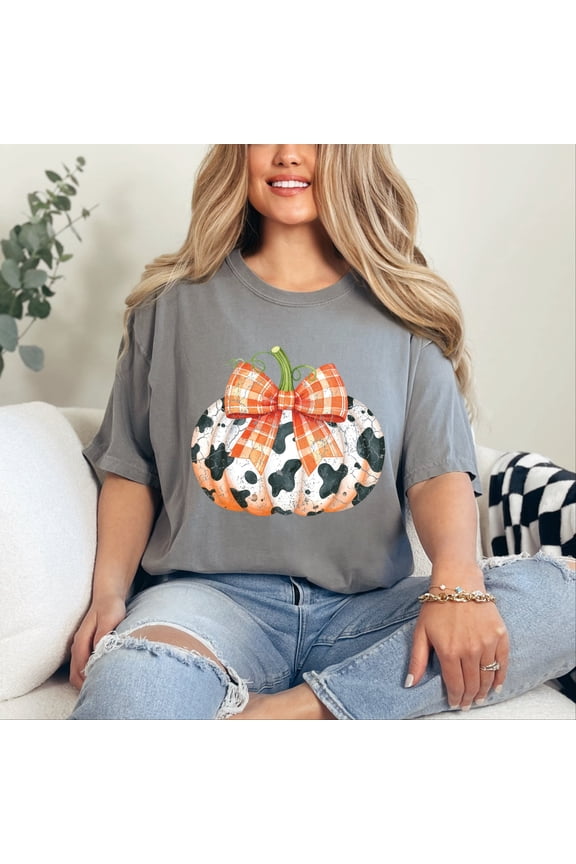 Cow Pumpkin Coquette Distressed - Garment Dyed Tee