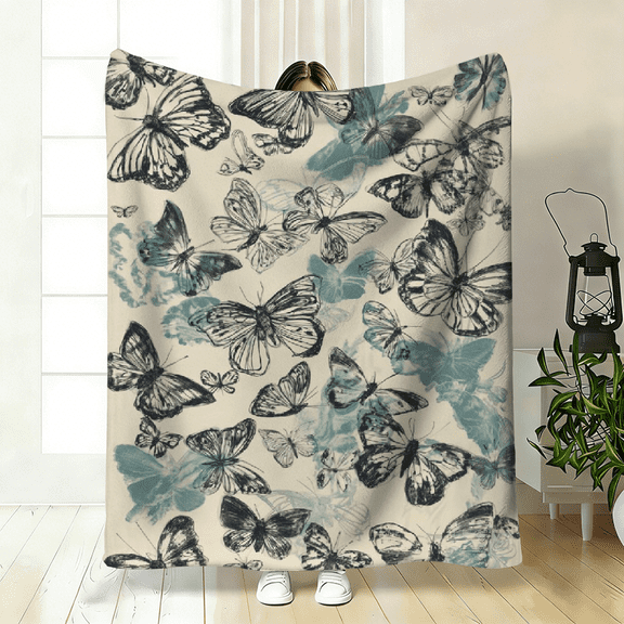 A Cozy Butterfly-Patterned Flannel Blanket That Dances Gracefully, Soft And Suitable for All Seasons, Made of Polyester Fiber, a Perfect Gift for Family And Friends.