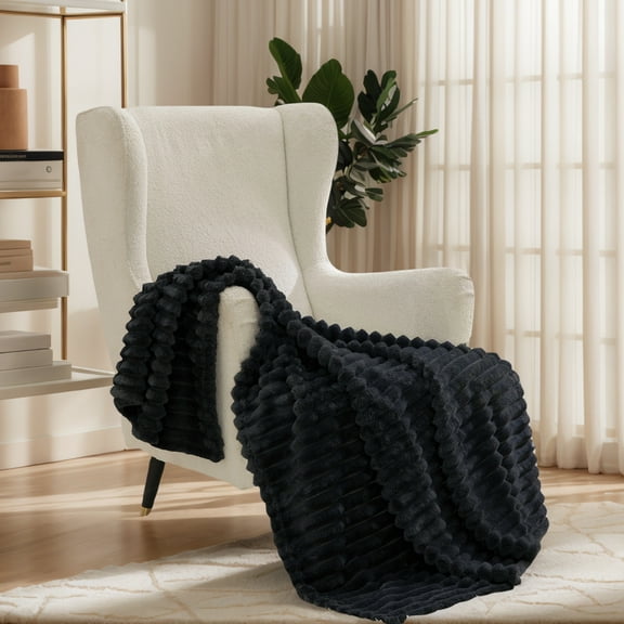 U by Bedsure Black Fleece Throw-XL Blanket for Couch - Super Soft Cozy Blankets for Women, Girls, 50x70 inches