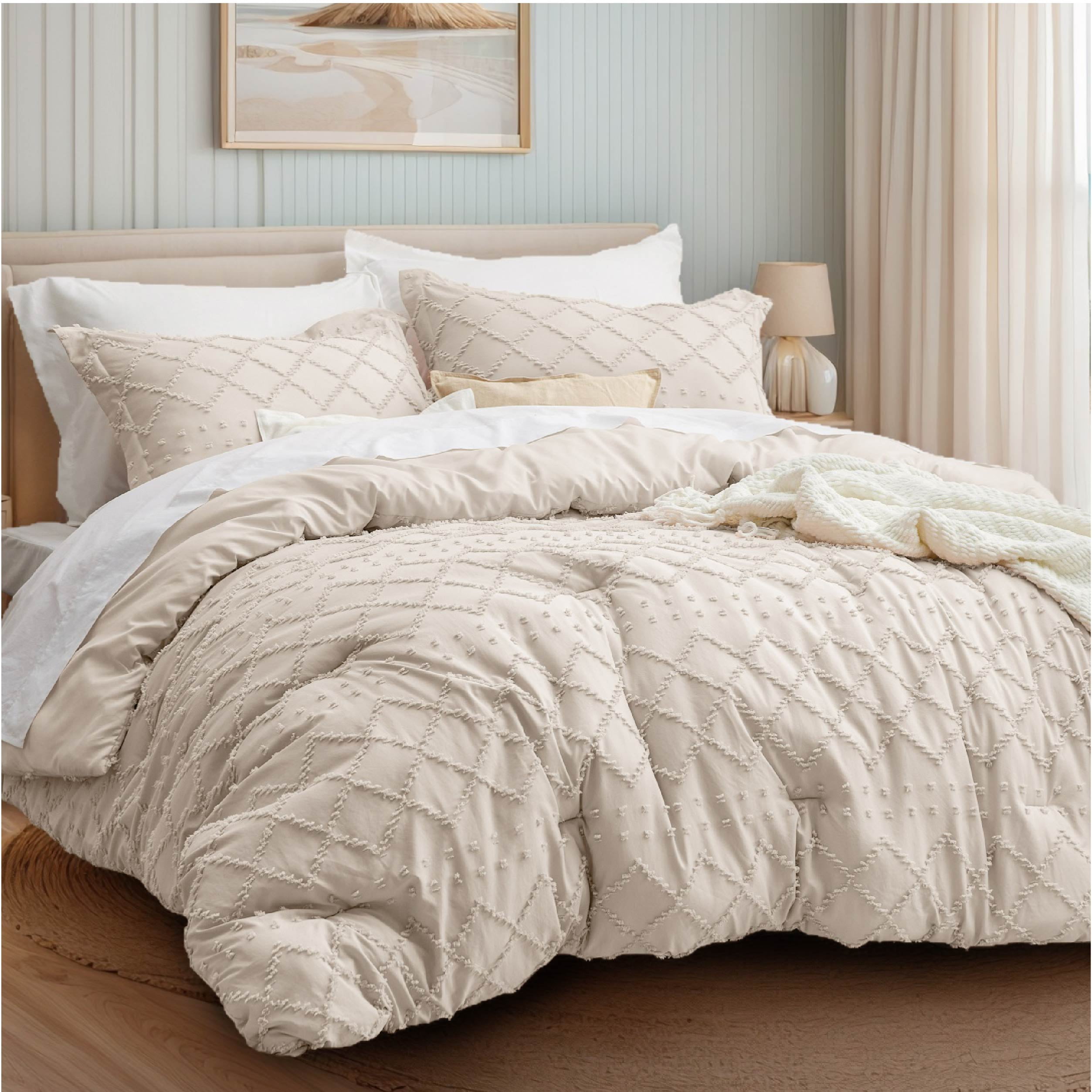 U by Bedsure Comforter Set, Boho Tufted Shabby Chic Bedding Comforter ...