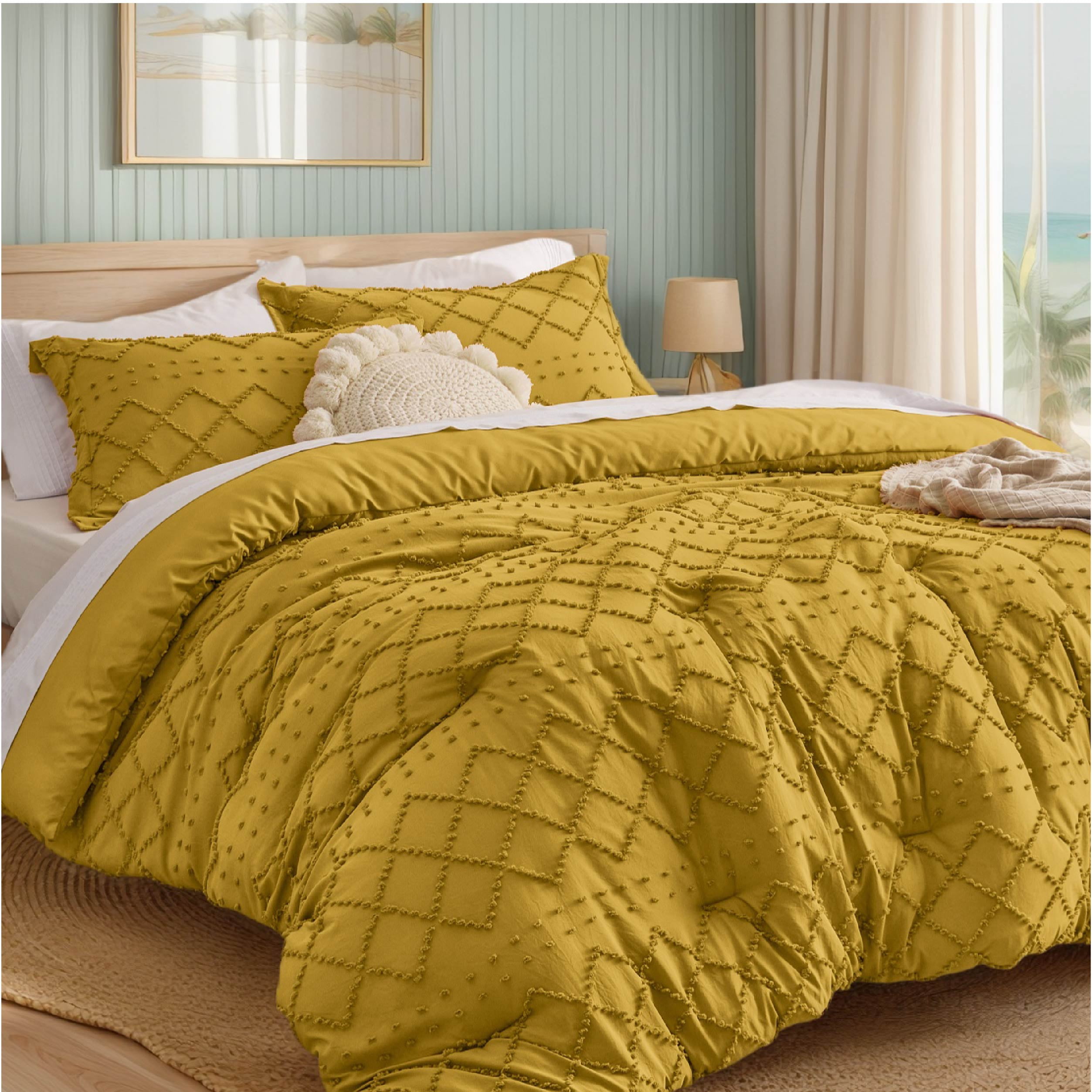 U by Bedsure Comforter Set, Boho Tufted Shabby Chic Bedding Comforter ...