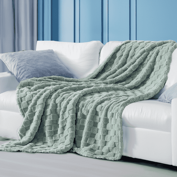Fleece Throw Blanket for Couch - Super Soft Cozy Blankets for Women, Girls, Sage Green, 50x60 inches