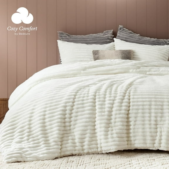 U by Bedsure 3 Pieces Fluffy Queen Comforter Set, Super Soft Faux Fur White Bedding Set, 1 Luxury Shaggy Fuzzy Comforter with 2 Pillowcases
